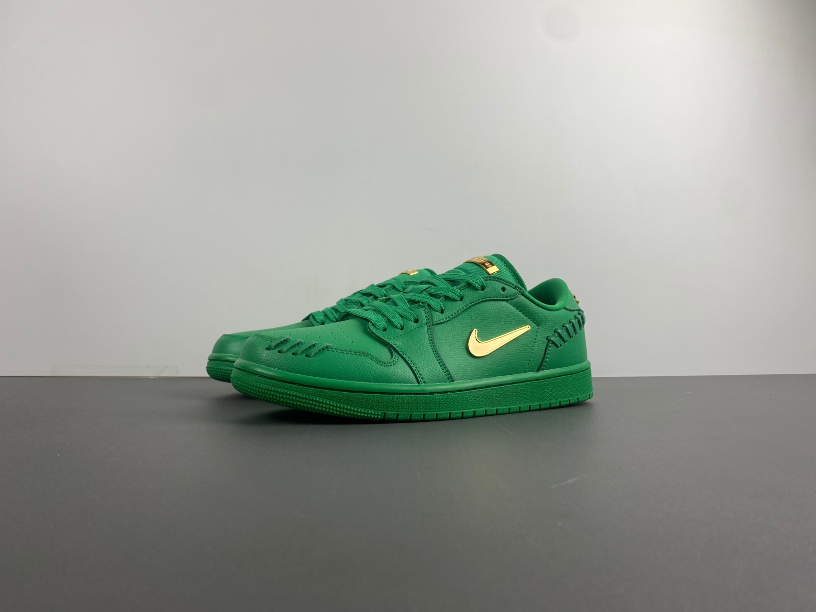 Air Jordan 1 Low Wmns Method Of Make Lucky Green FN5032-300