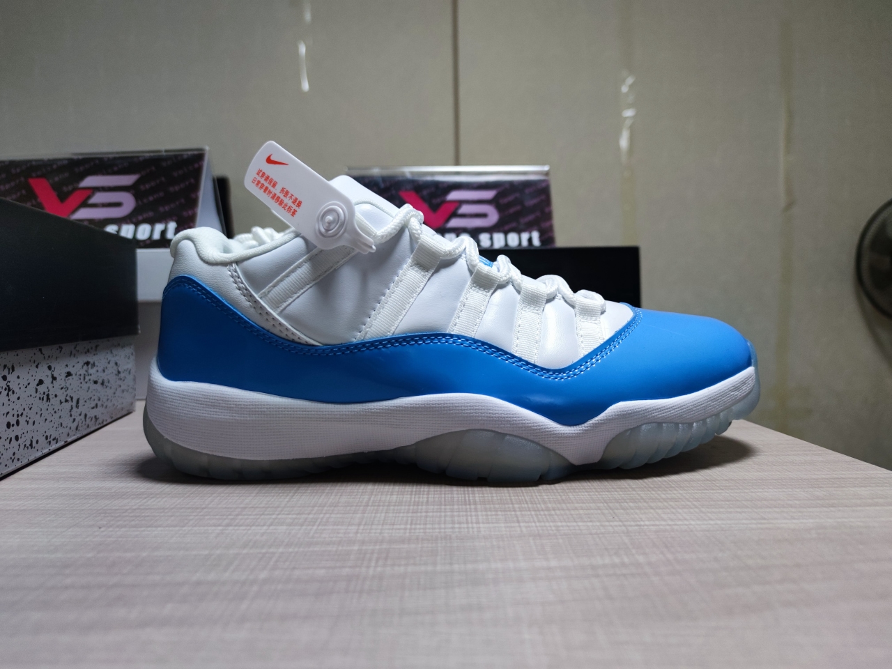 Jordan 11 Low 