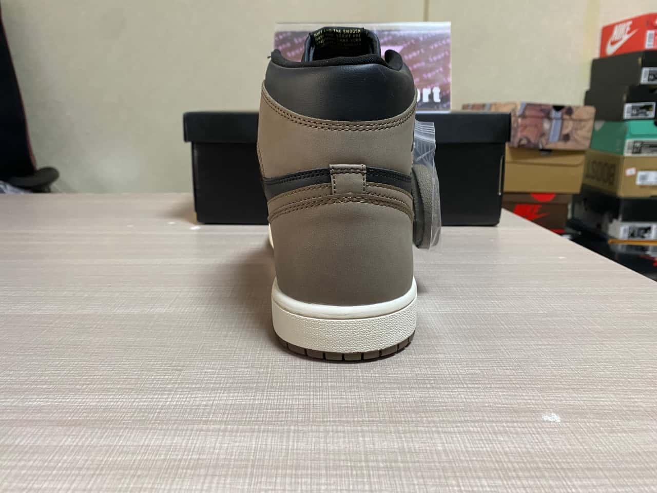 Jordan 1 Retro High OG Palomino DZ5485-020