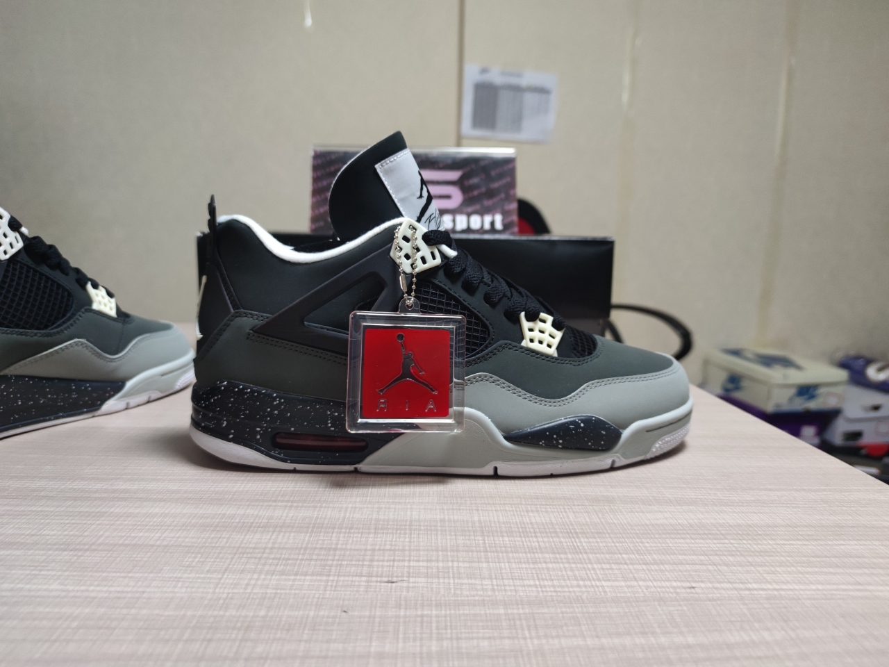 Jordan 4 Retro Fear Pack 626969 030