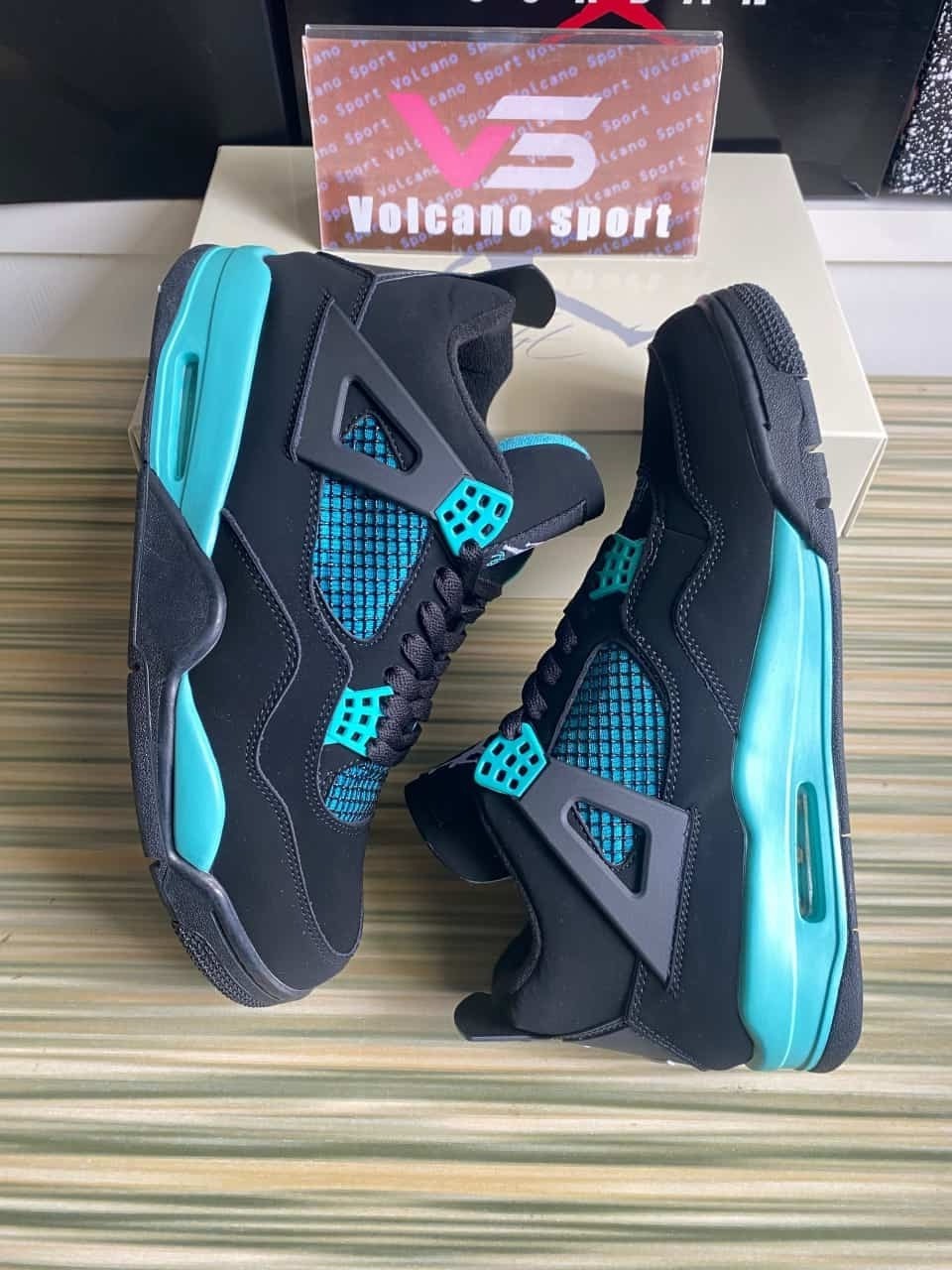 Jordan 4 XTiffany Black and Green BQ7669-132