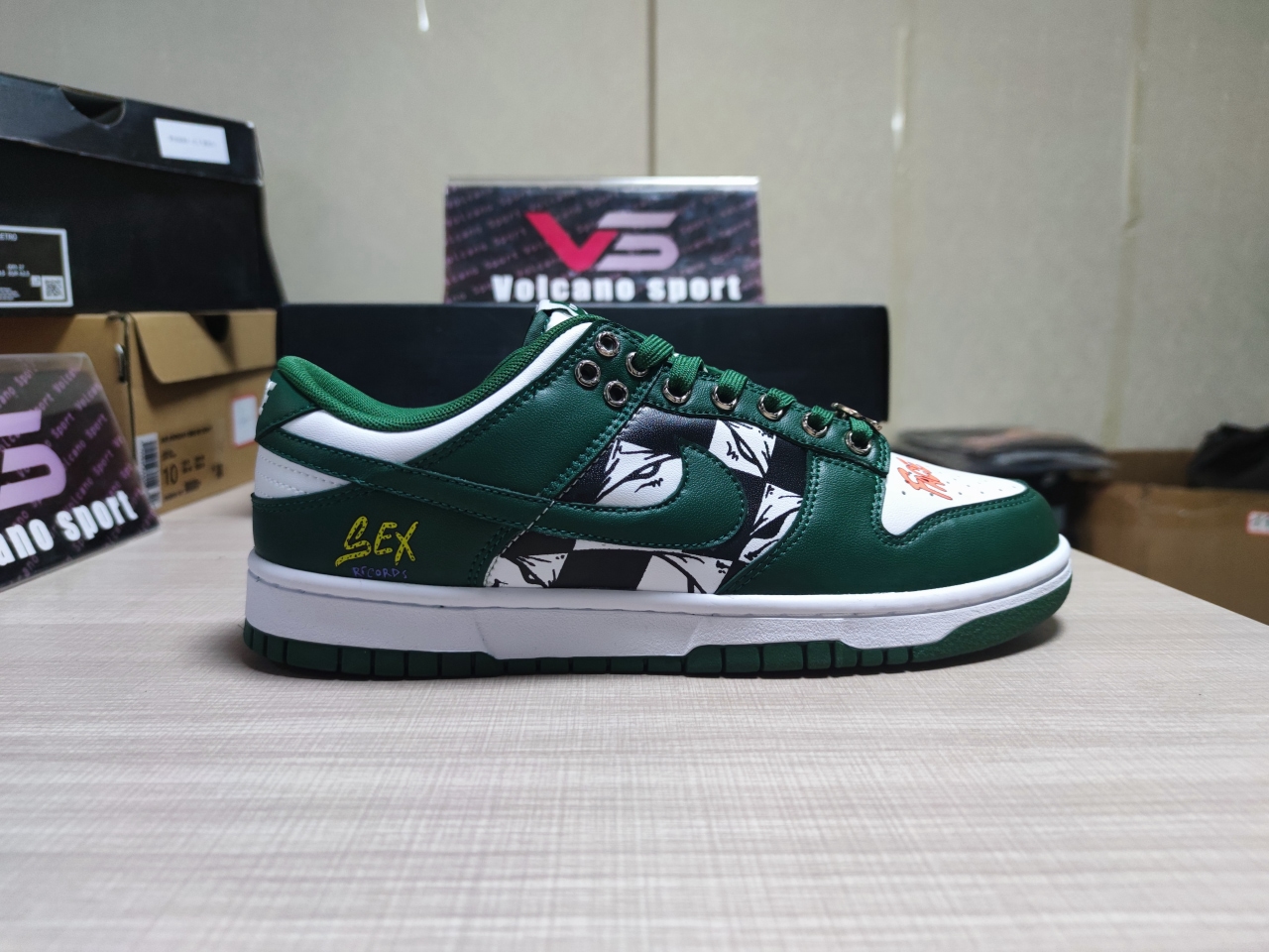 Dunk low retro DD1391 101