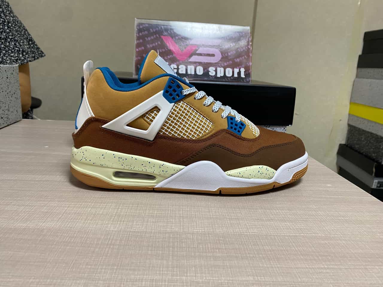 Jordan 4 Retro Cacao Wow FB2214-200