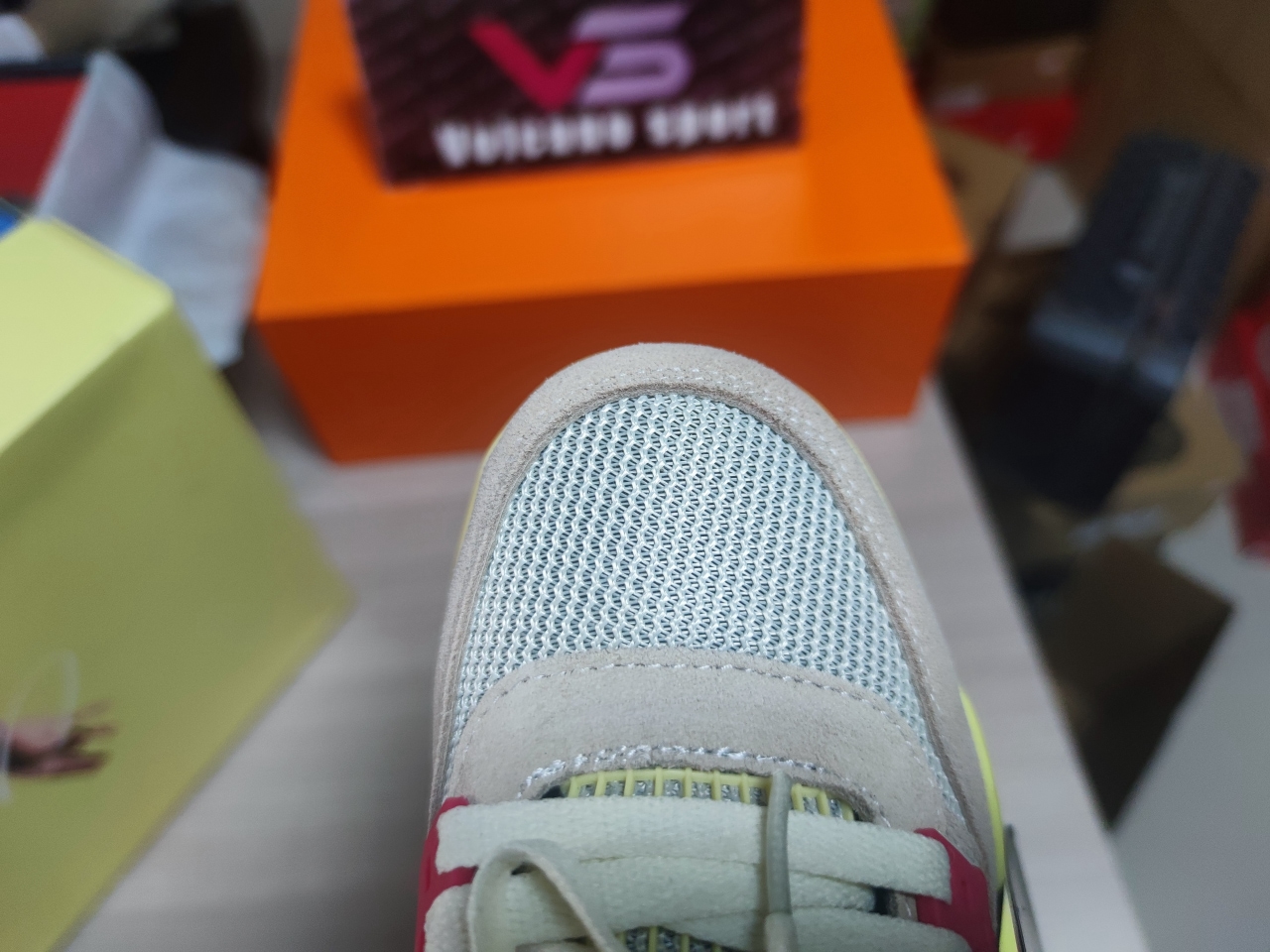 Jordan 4 Retro Union Guava Ice DC9533-800