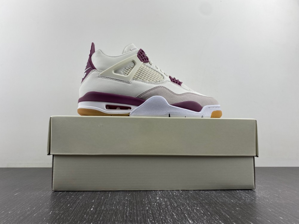 SB x Jordan 4 “Sapphire”DR5415-102