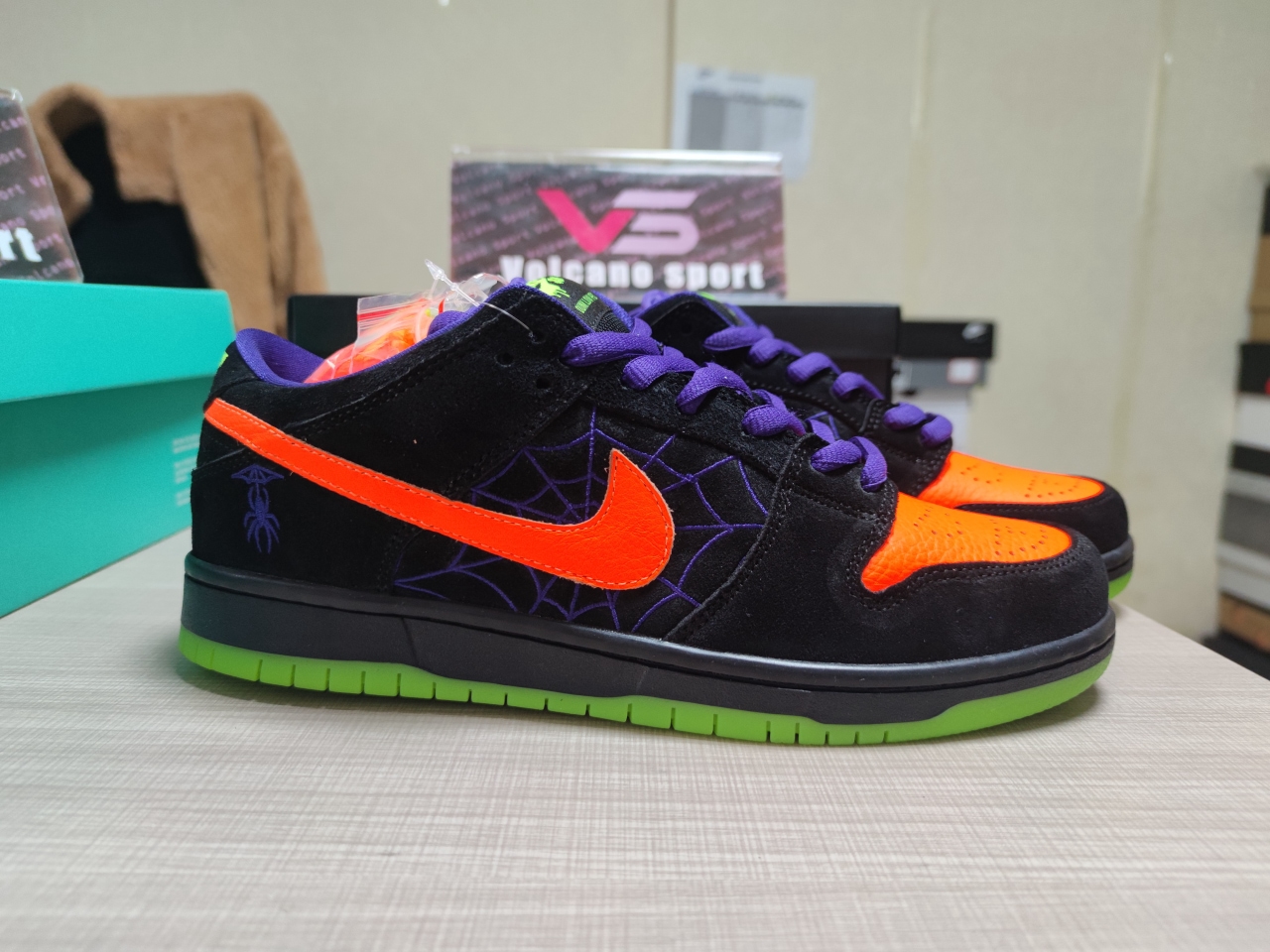 SB Dunk Low Night of Mischief Halloween BQ6817-006