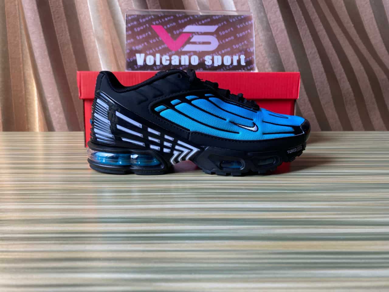 Nike Air Max Plus 3 Aqua Gradient FQ2417-001