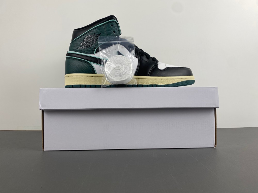 Jordan 1 Mid SE Oxidized Green FQ7818-100