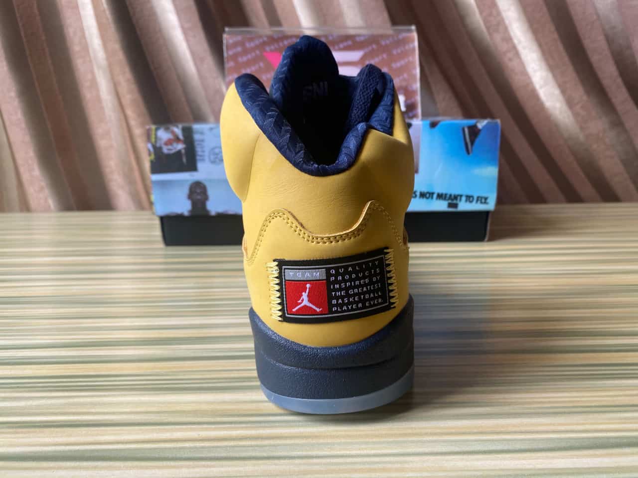 Jordan 5 Retro Michigan CQ9541-704