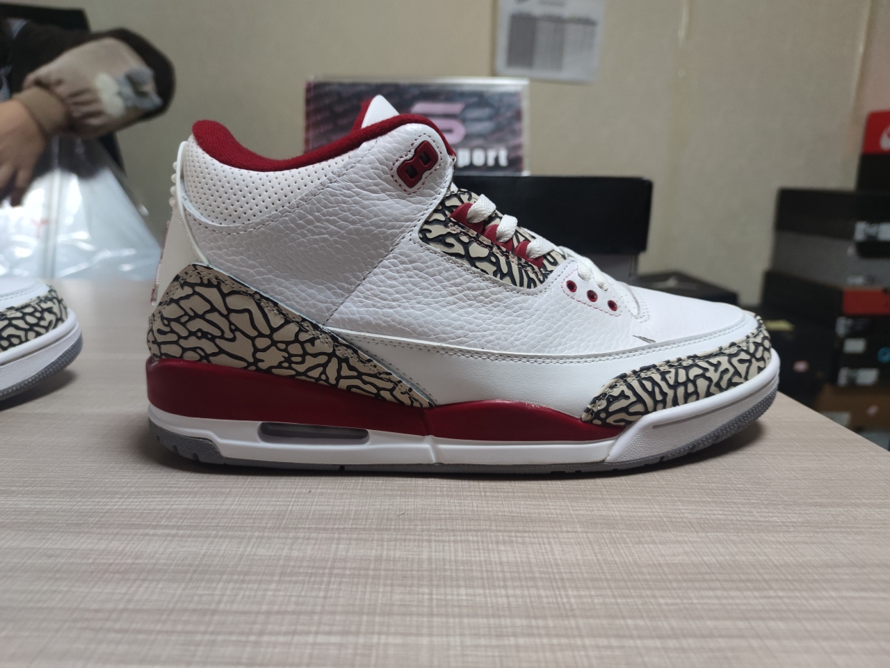 Jordan 3 Retro Cardinal Red CT8532 126