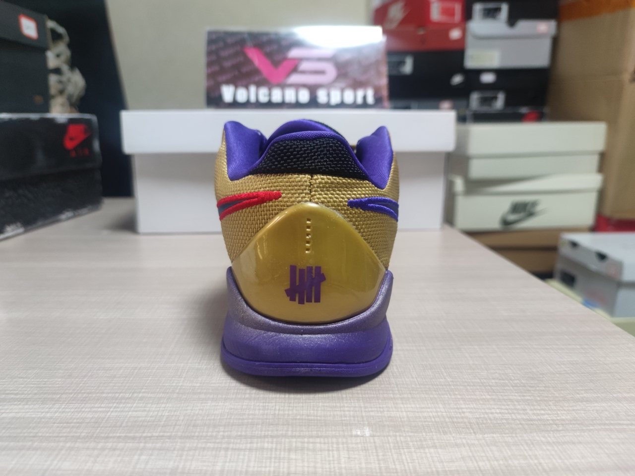 Kobe 5 Protro Undefeated Hall of Fame DA6809 700