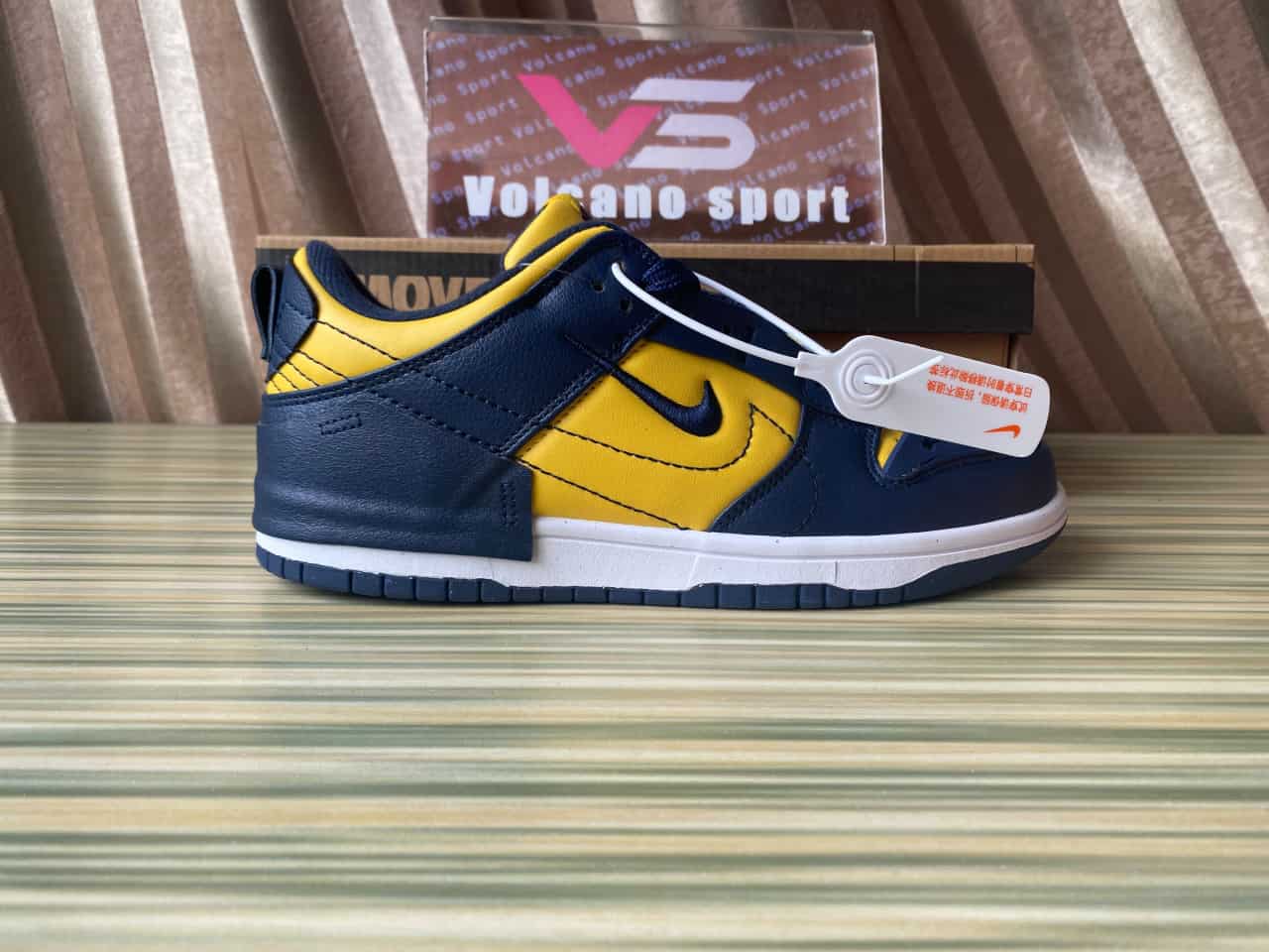 Nike Dunk Low Disrupt 2 Michigan DV4024-400