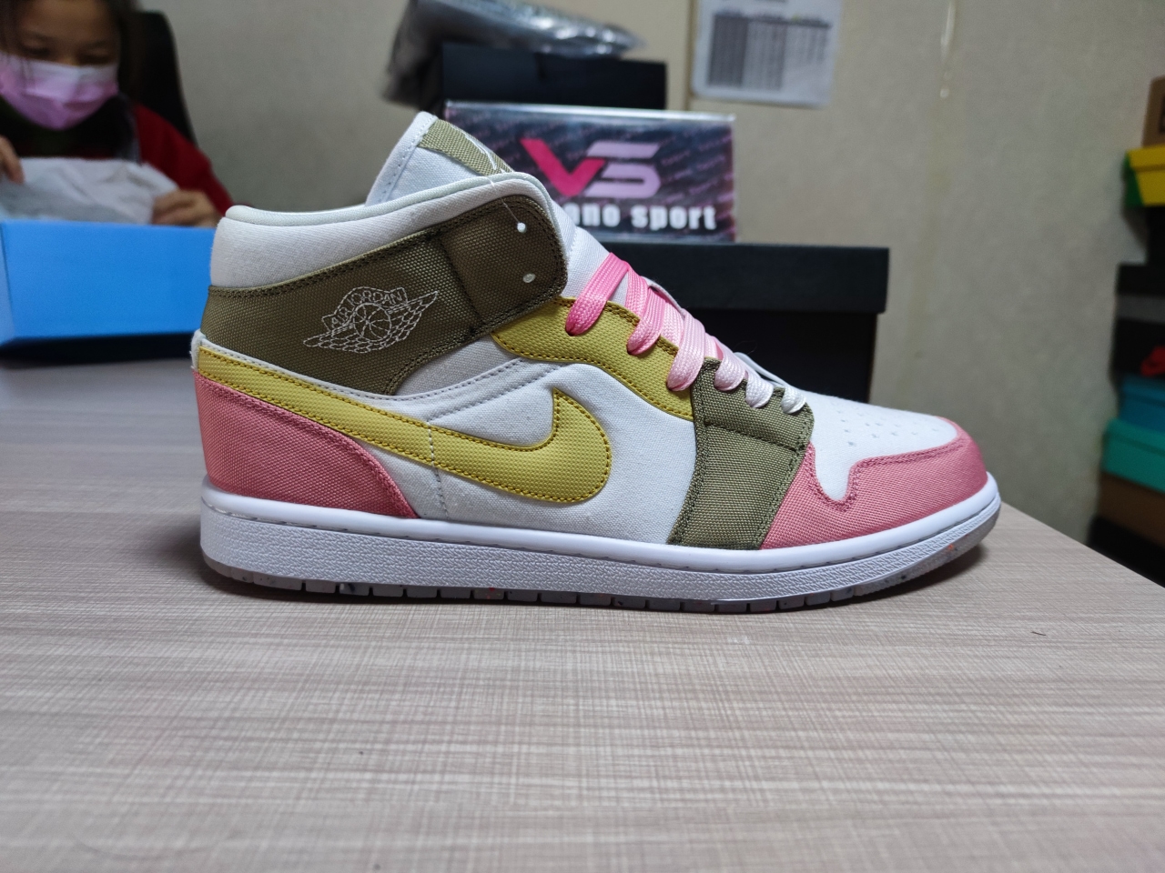 Jordan 1 Mid SE Elephant Print DM1200 016