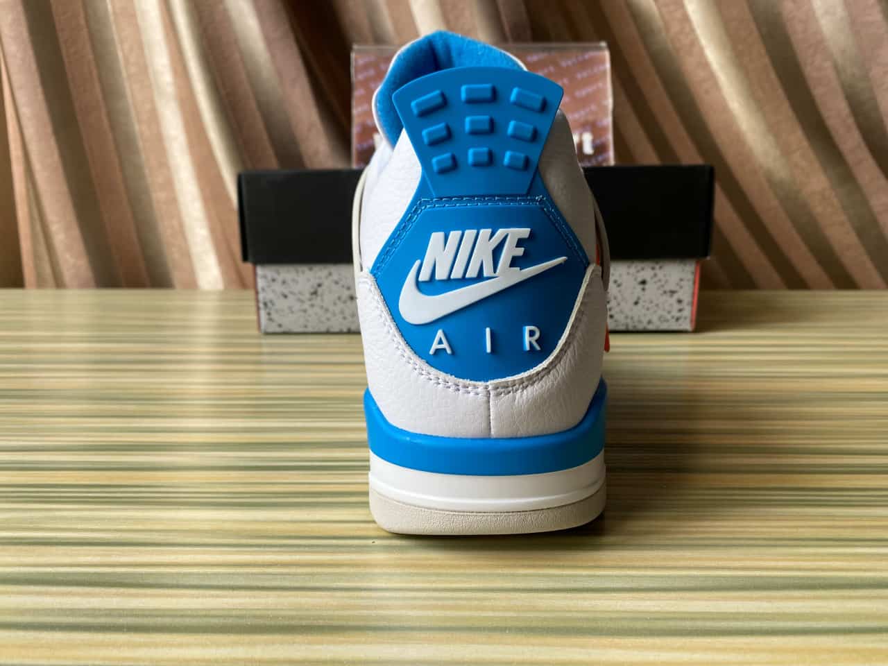 Jordan 4 Retro military blue FV5029-141