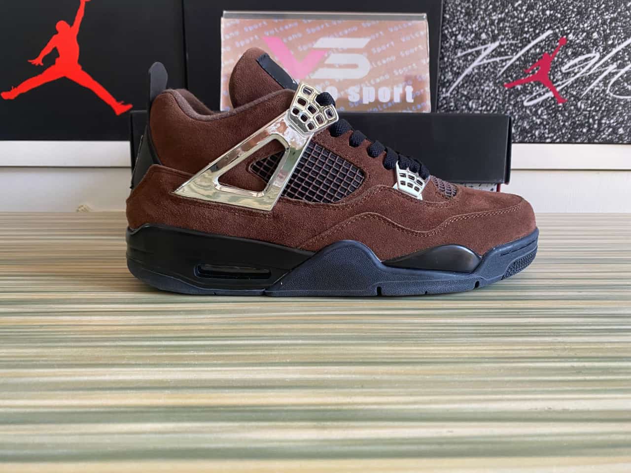 Jordan 4 Retro
