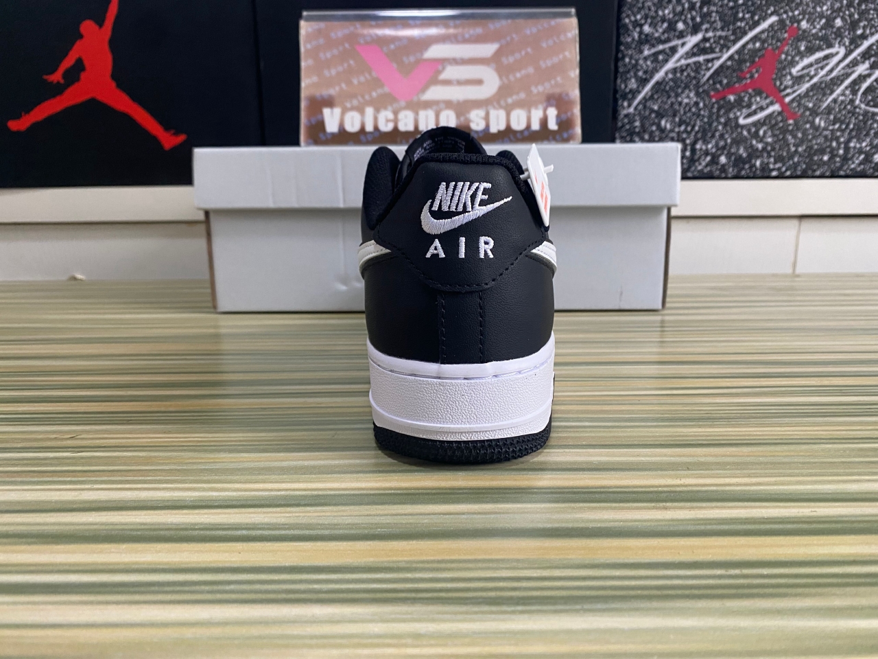 Air Force 1 Low '07 White Swoosh Panda DV0788-001