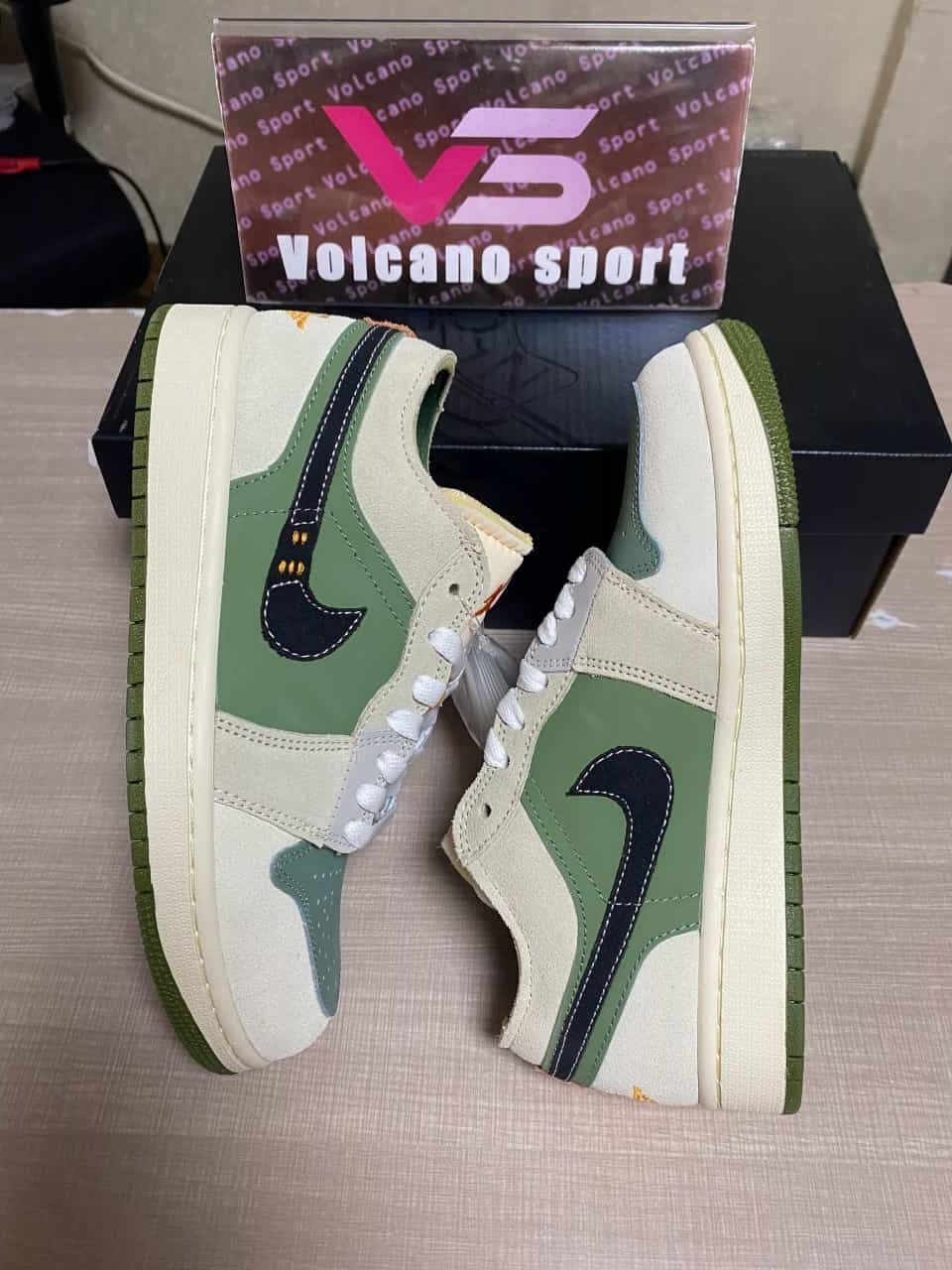 Jordan 1 Low SE Craft Light Olive FD6819-300