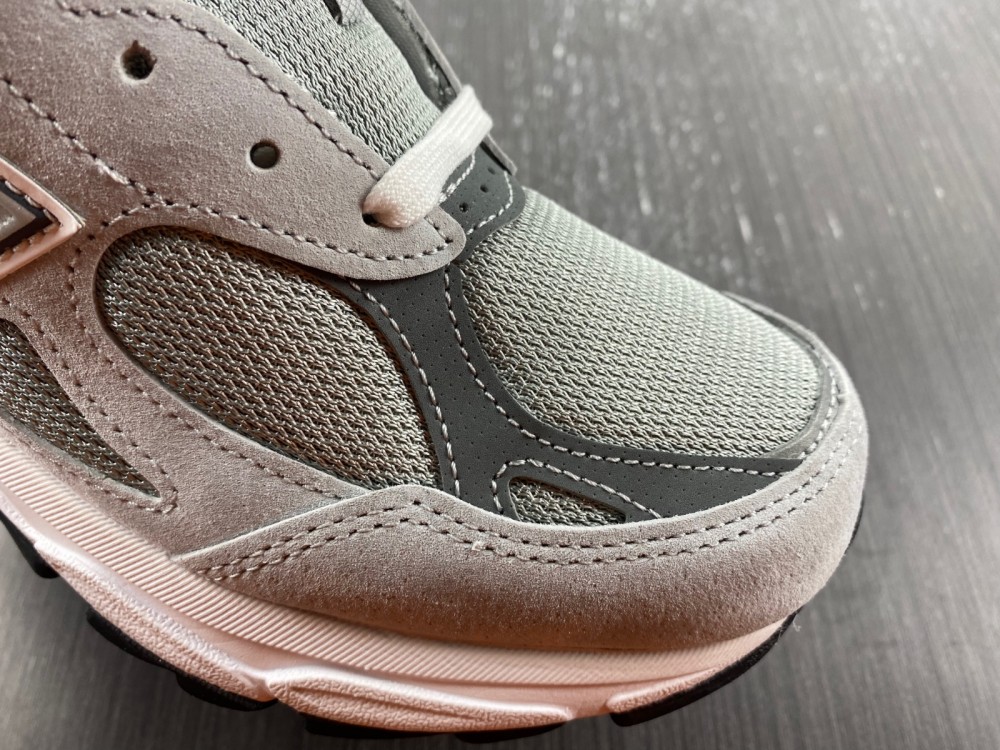 New Balance 990V3 Grey