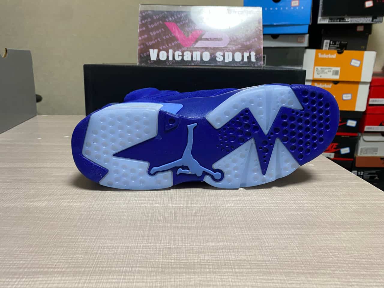 Jordan 6 UNC Tar Heels Six Championships PE