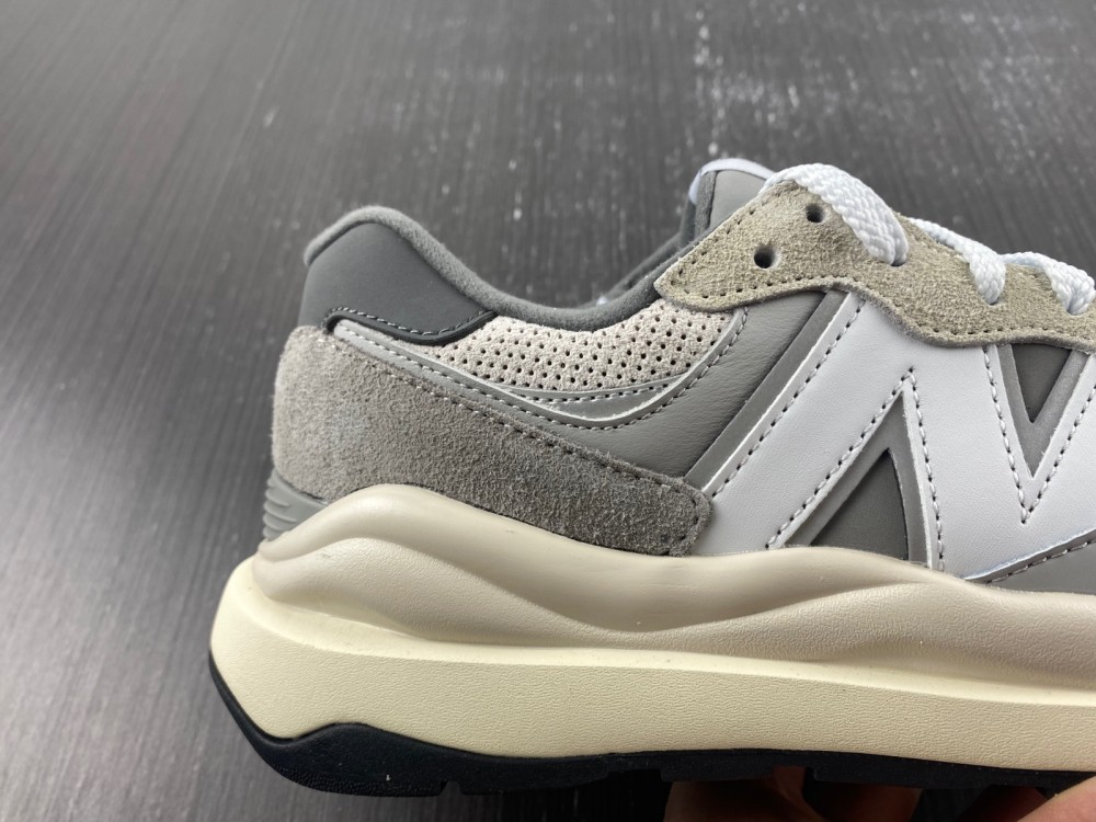 New_Balance NB M5740 Runner Sneaker Men/Running shoes M5740RG White Gray
