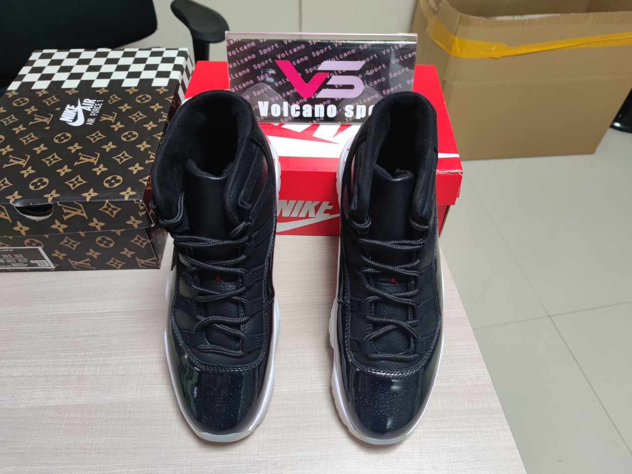 Jordan 11“72-10”378037-002