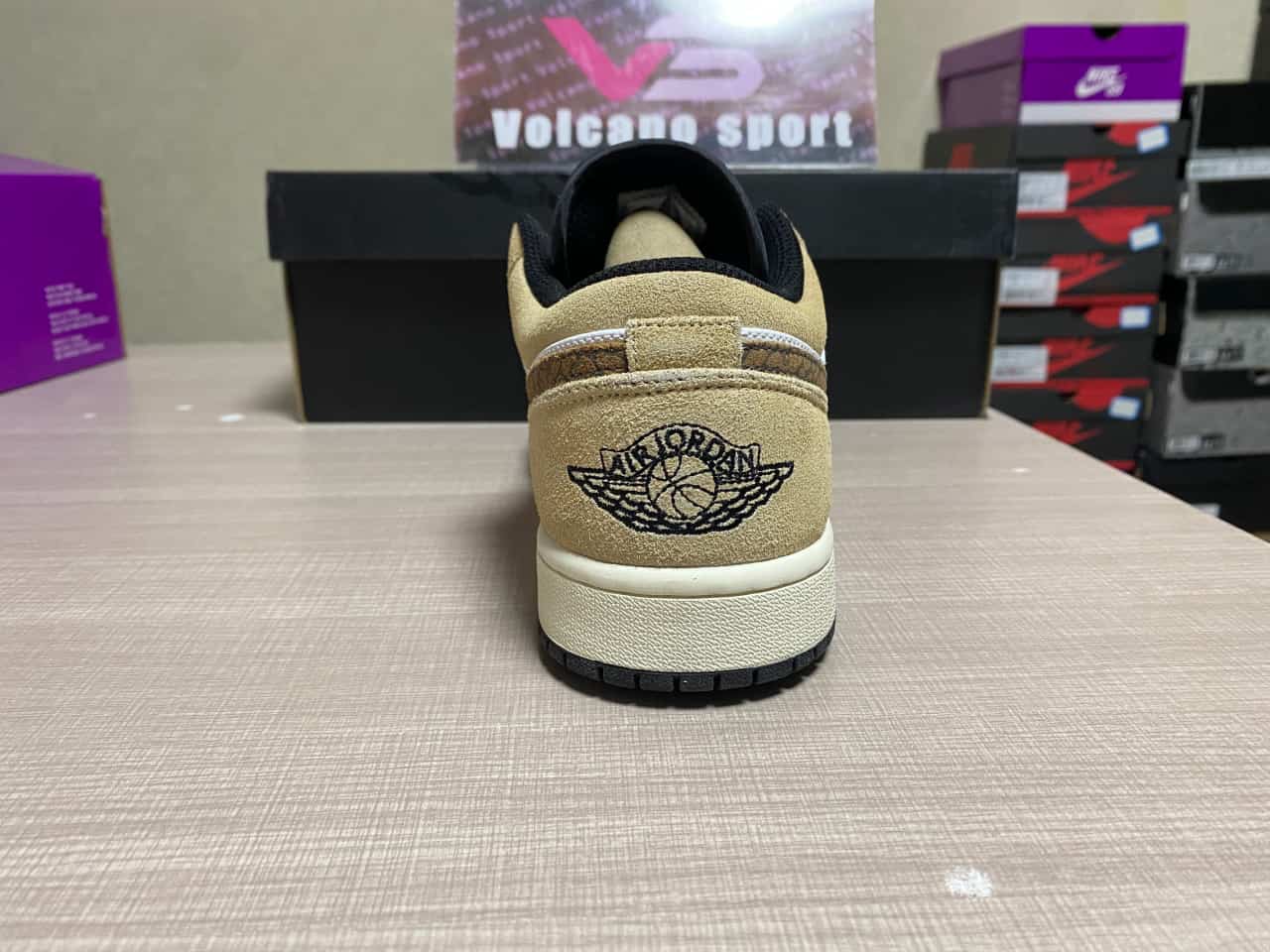 Jordan 1 Low SE Brown Elephant DZ4130-201