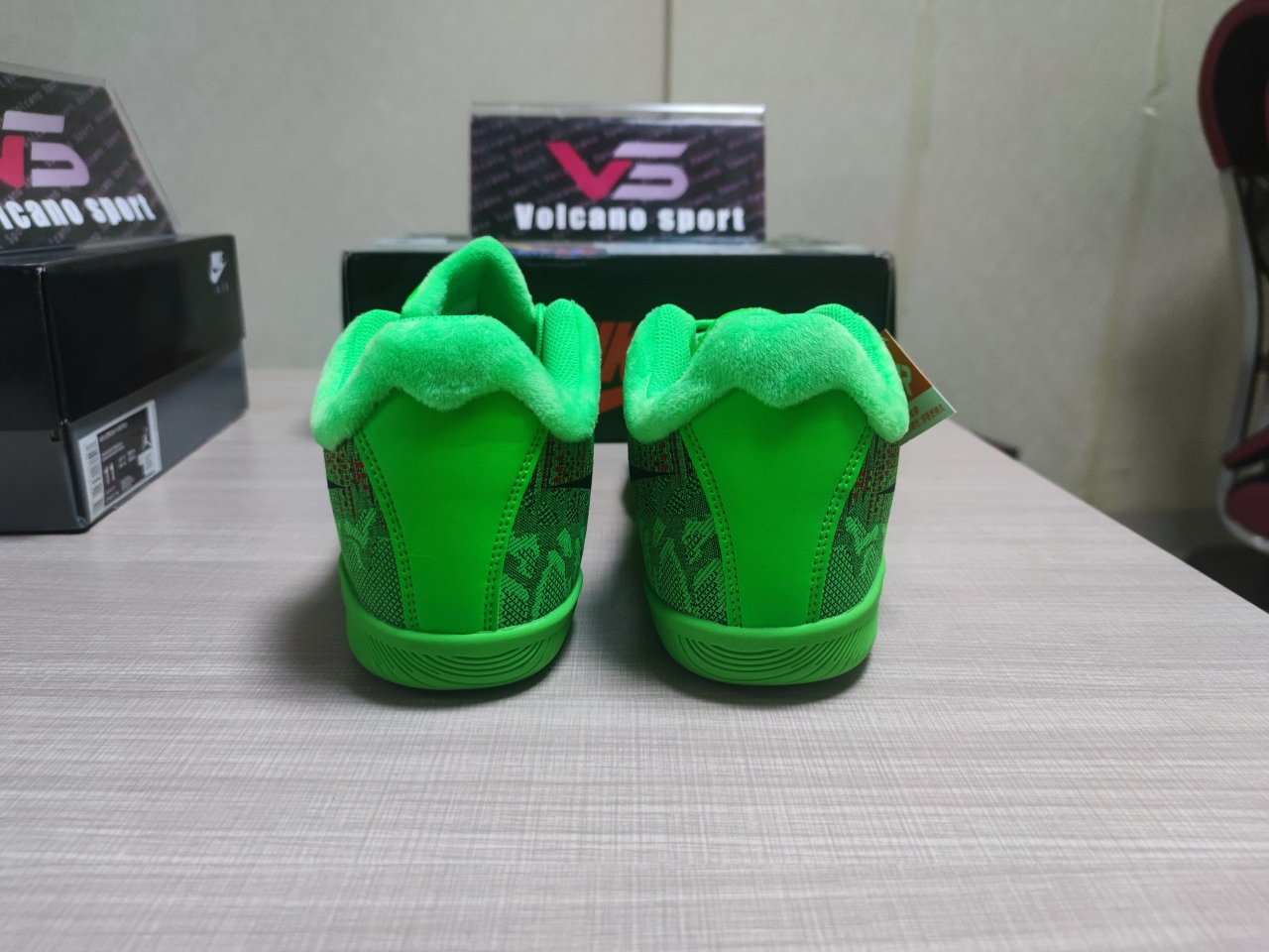 KOBE Mamba Rage Low PE 908974 300