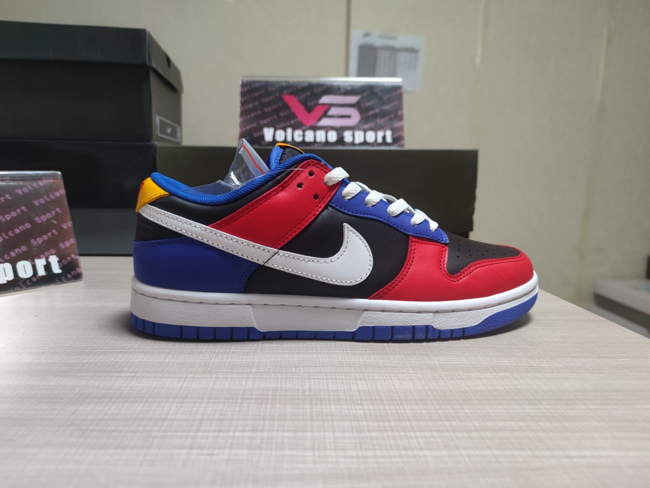 Dunk Low Tennessee State University DR6190 100