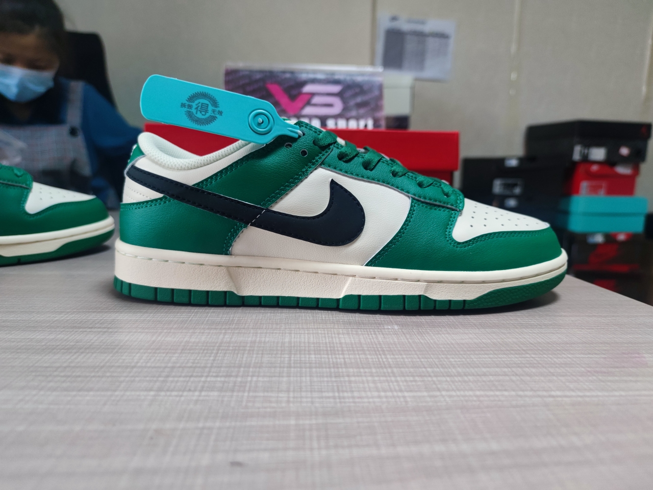 Dunk Low SE Lottery Pack Malachite Green DR9654-100