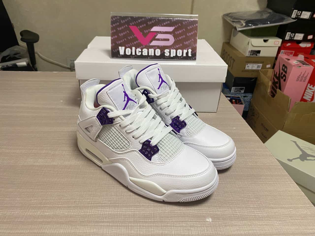 Jordan 4 Retro Metallic Purple CT8527-115