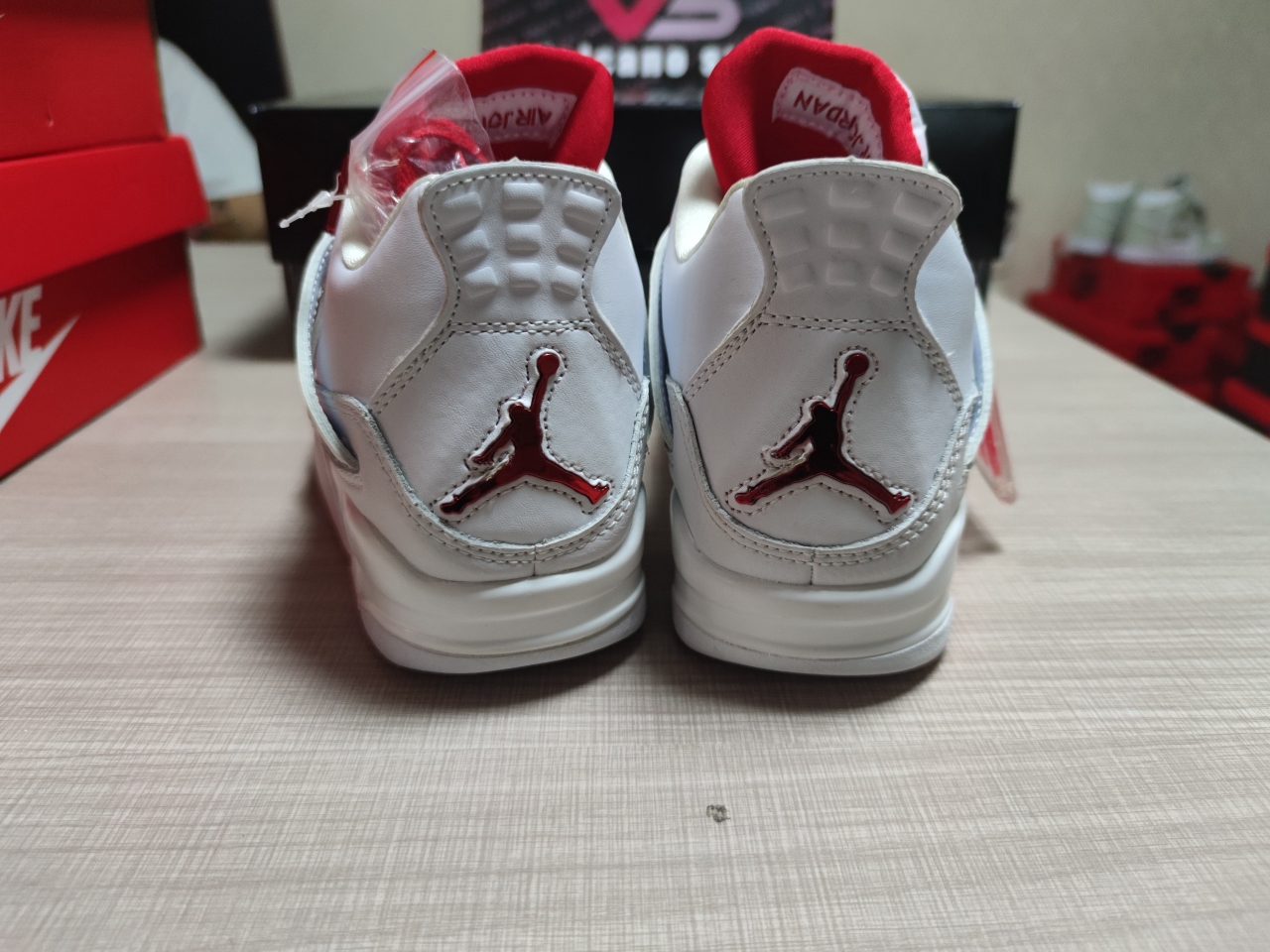 Jordan 4 “Metallic Pack” CT8527-112