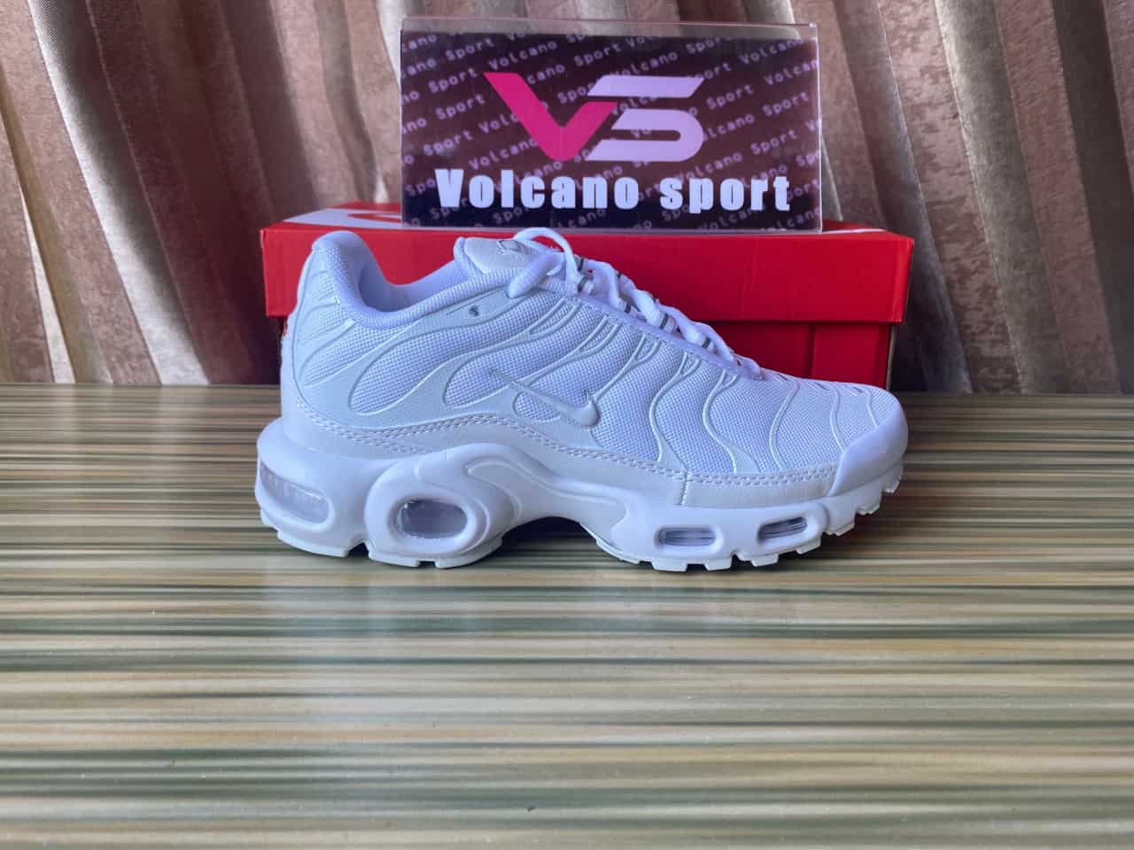 Air Max Plus White Pure Platinum DM2362-100