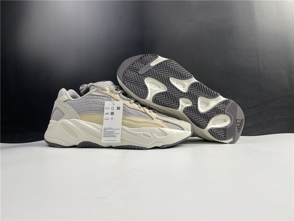 adidas Yeezy Boost 700 V2Cream