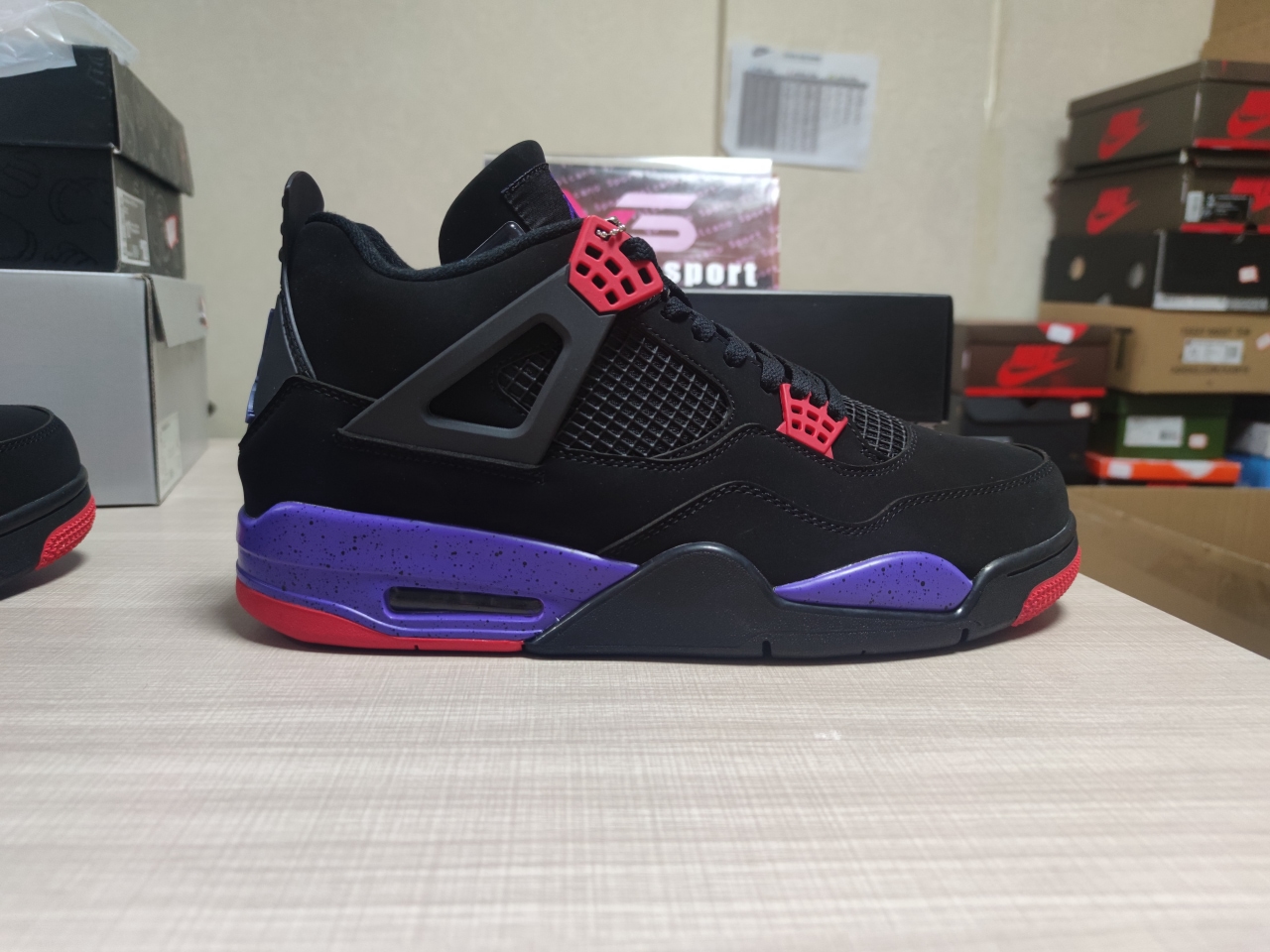 Jordan 4 Retro Raptors Drake OVO AQ3816-056