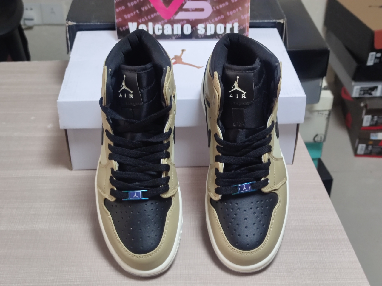 Jordan 1 Retro High Black Mushroom AH7389-003