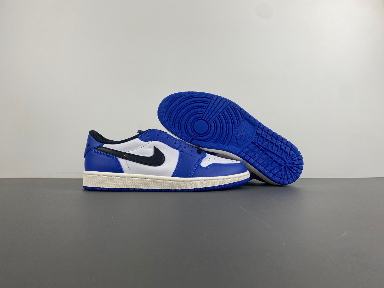 Air Jordan 1 Low OG 