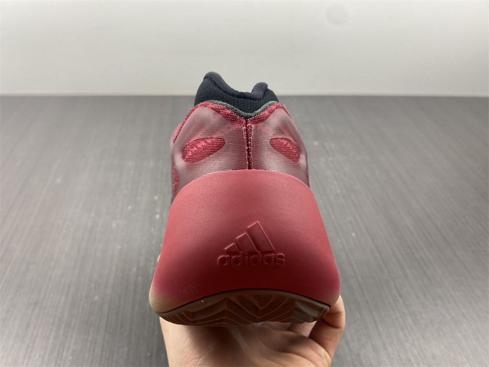 adidas Yeezy 700 V3Fade Carbon