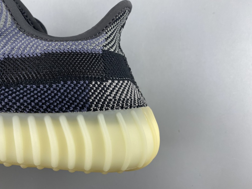 Yeezy Boost 350 V2 Carbon