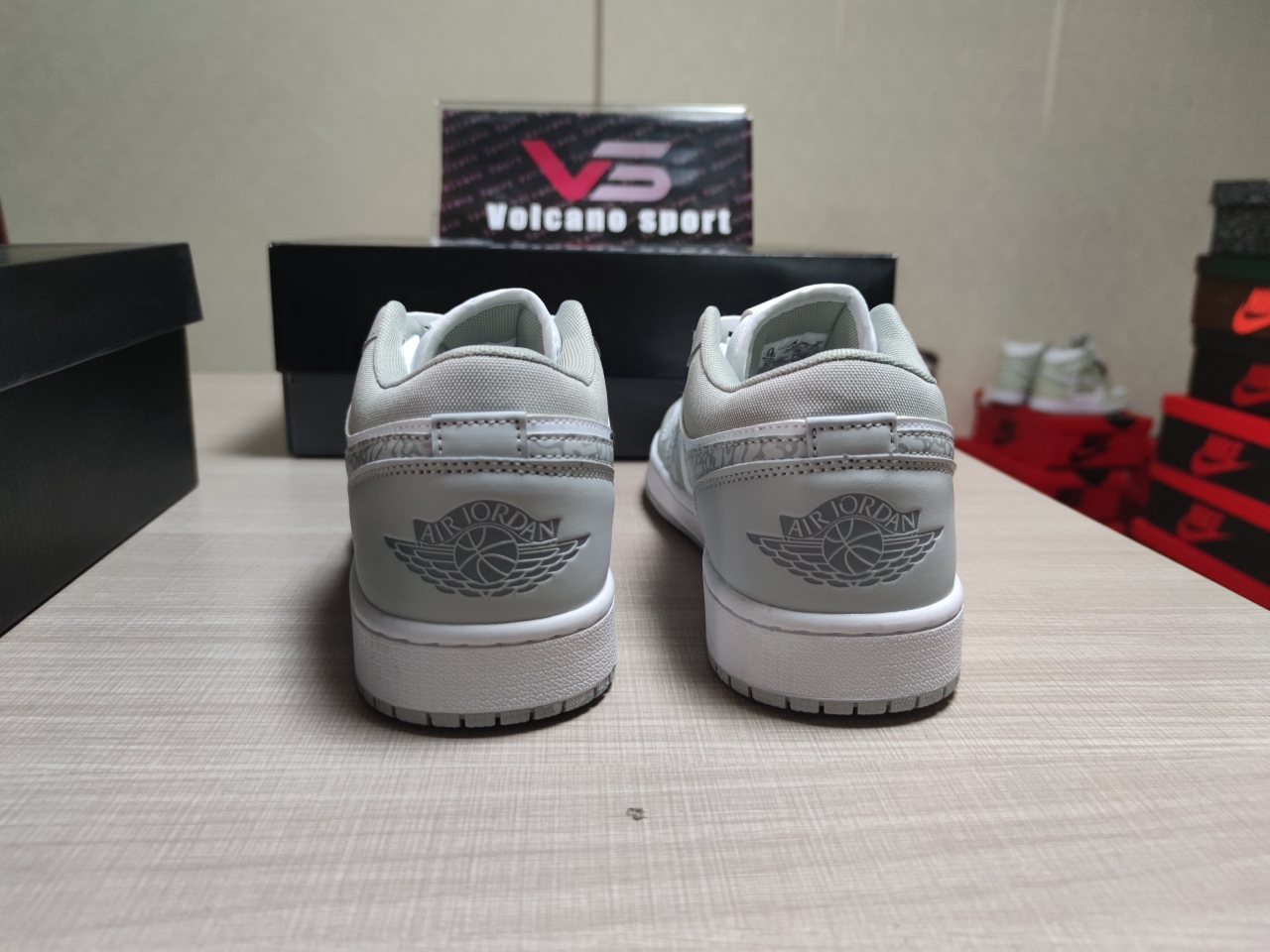Jordan 1 Low PRM 