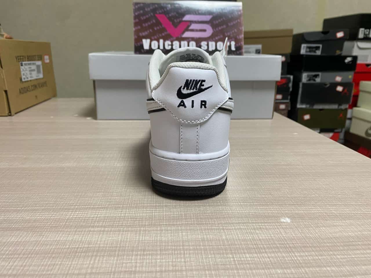 Air Force 1 '07 Low White Black Outline Swoosh DV0788-103