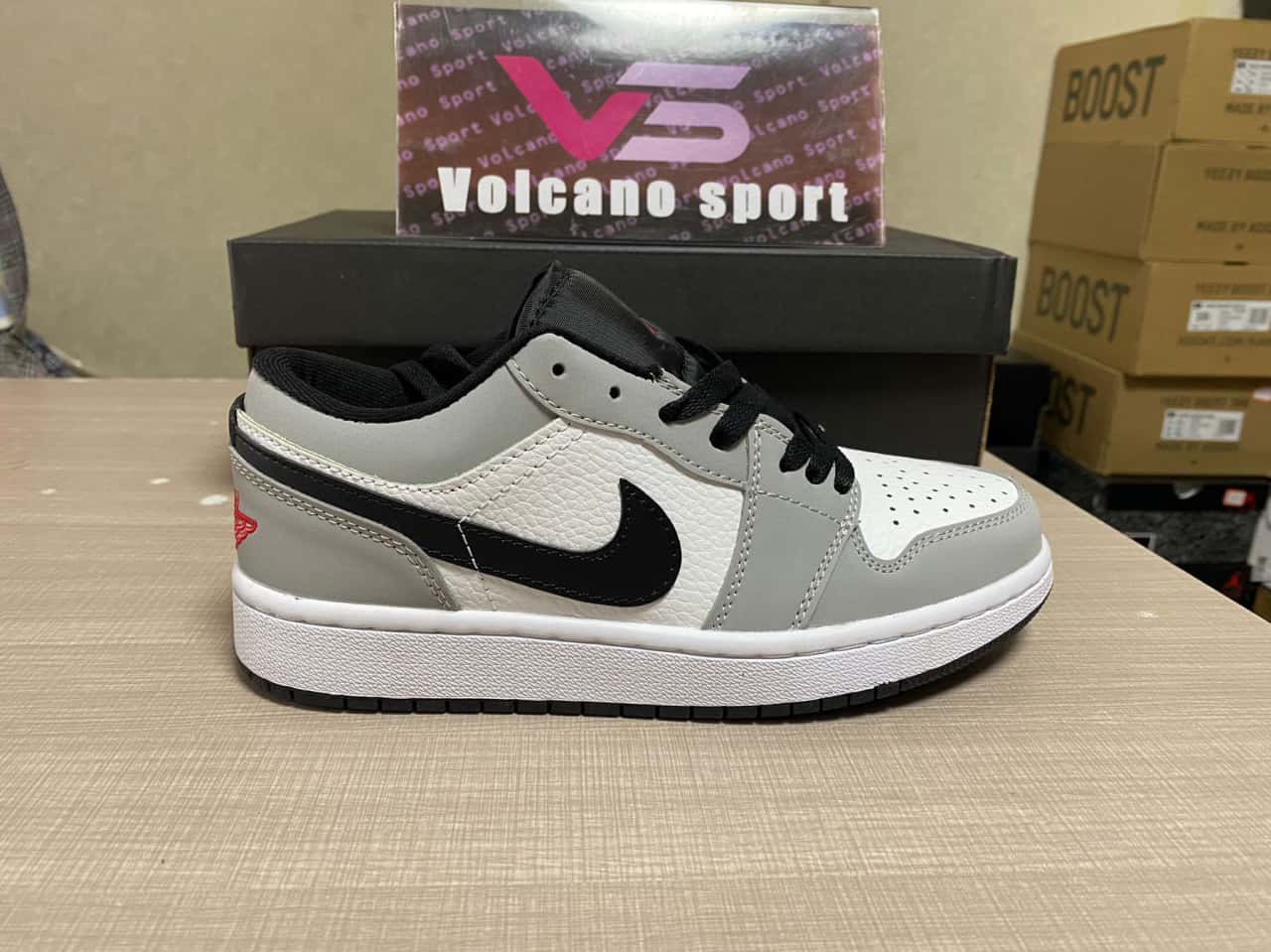 Jordan 1 Low Light Smoke Grey 553558-030