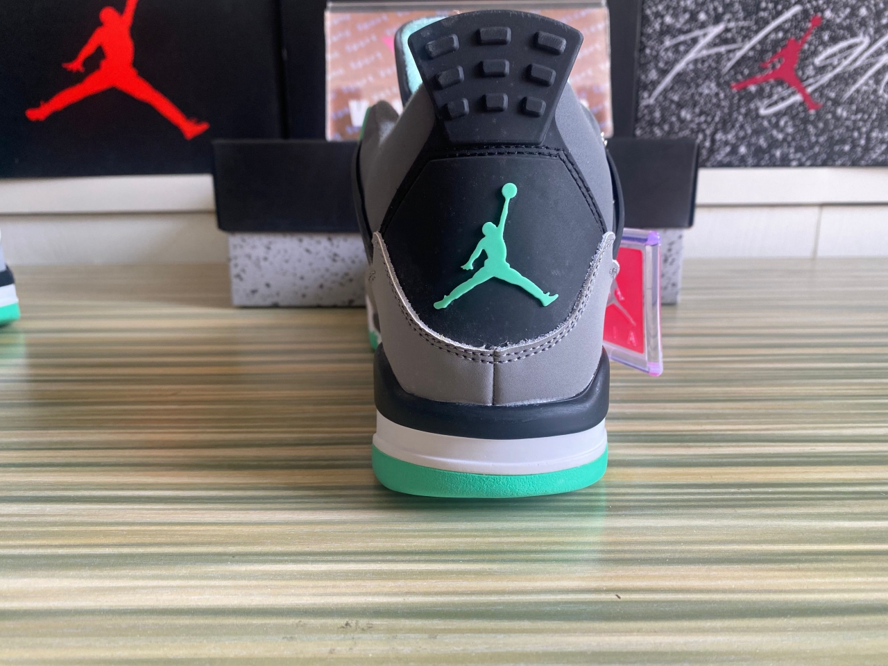 Jordan 4 Retro Green Glow 308497-033
