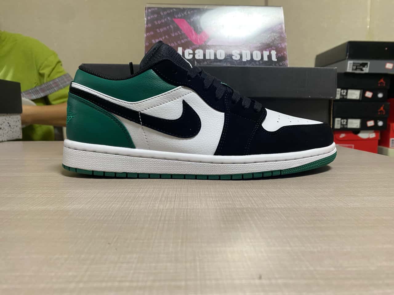 Jordan 1 Low White Black Mystic Green 553558-113