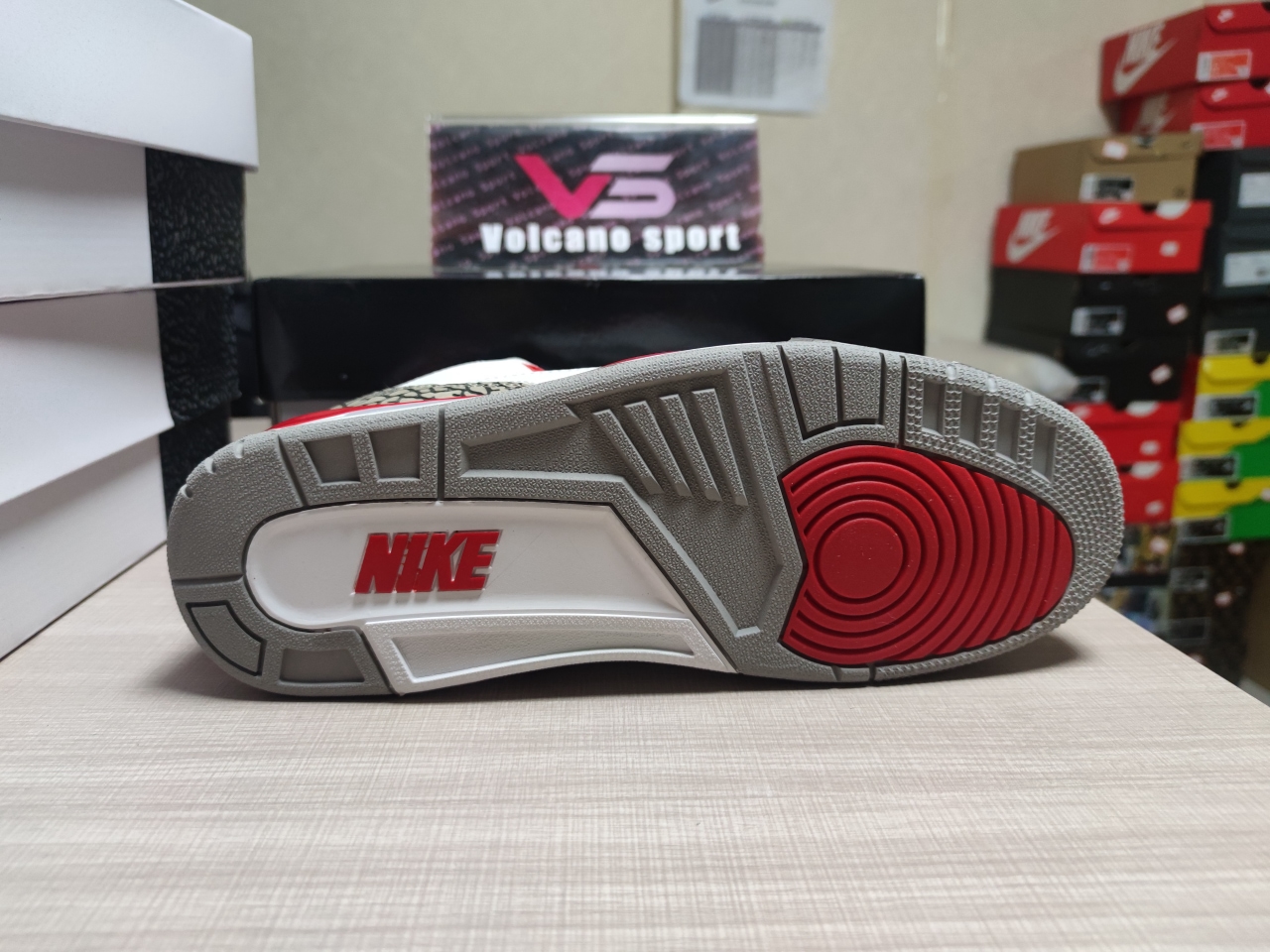 Jordan 3 Retro Fire Red DN3707-160