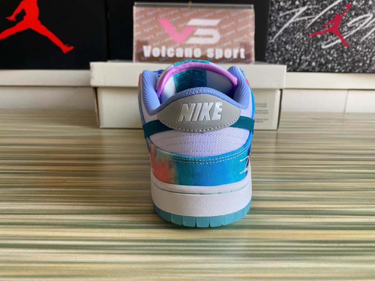 Dunk Low Futura Laboratories Bleached Aqua HF6061-400