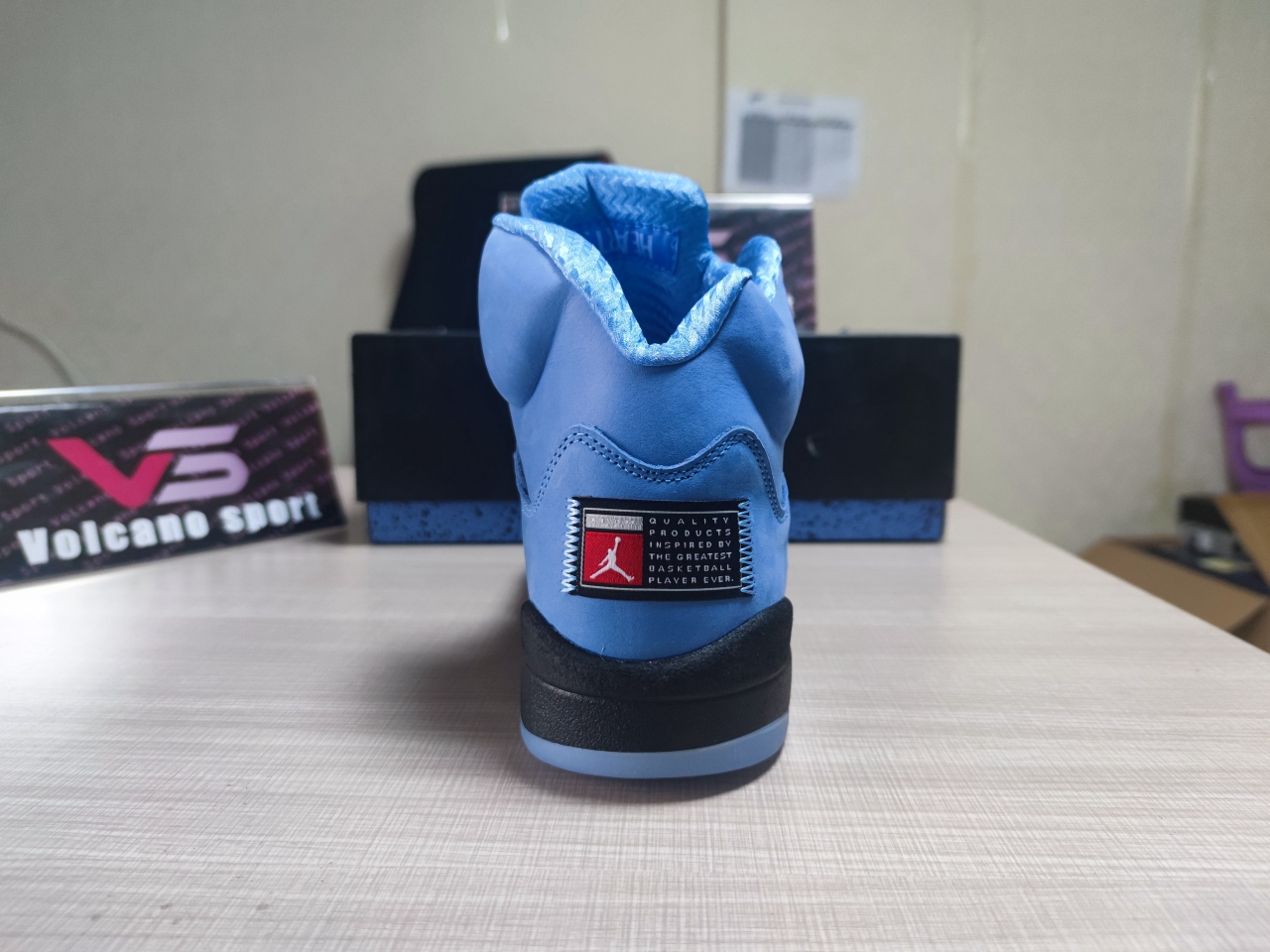vJordan 5 “UNC