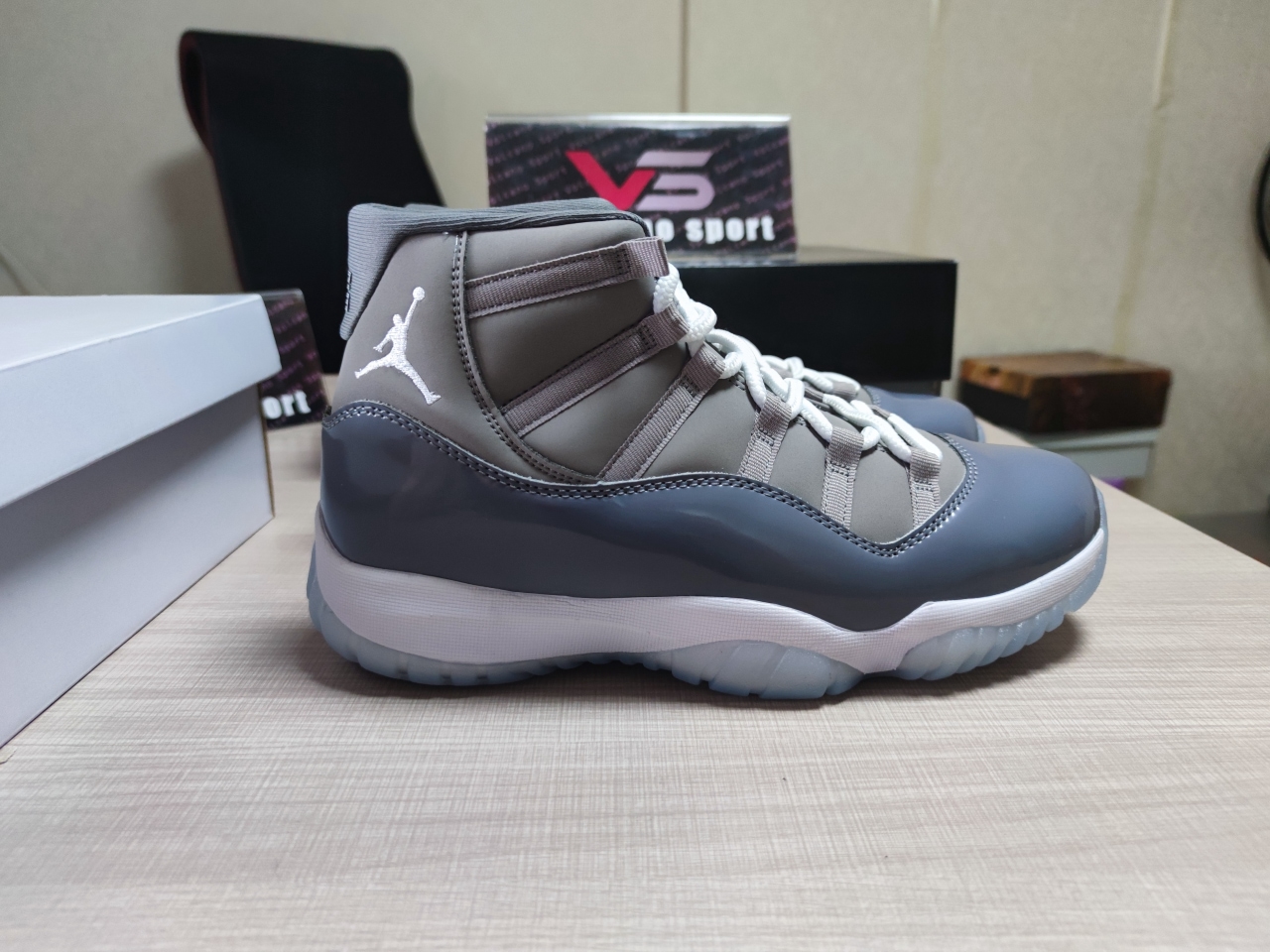 Air Jordan 11 Retro Cool Grey CT8012-005