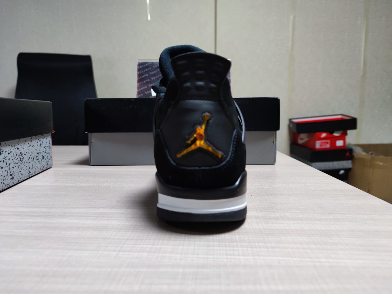 Jordan 4 Retro Royalty 308497 032