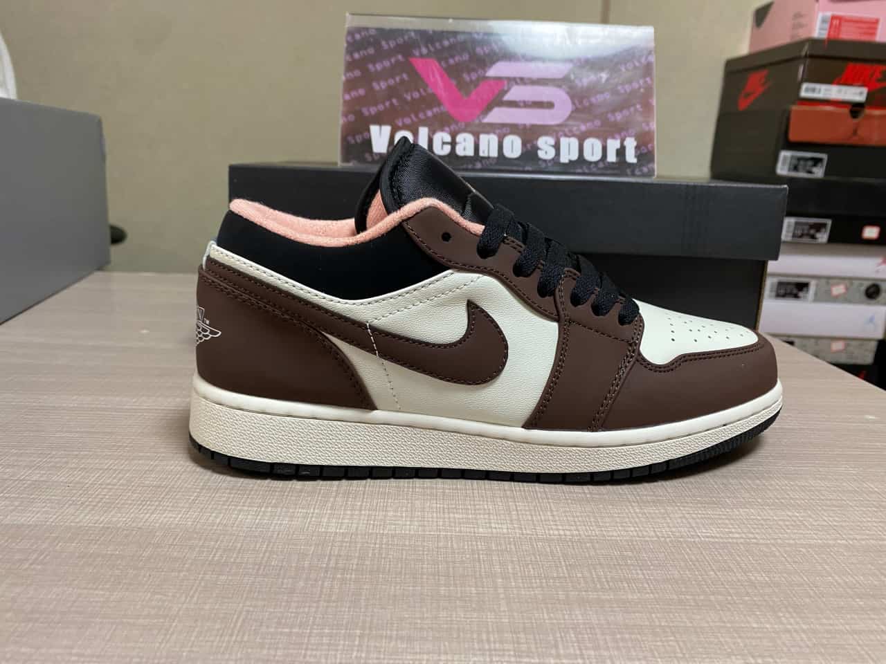 Jordan 1 Low Mocha DM0589-200