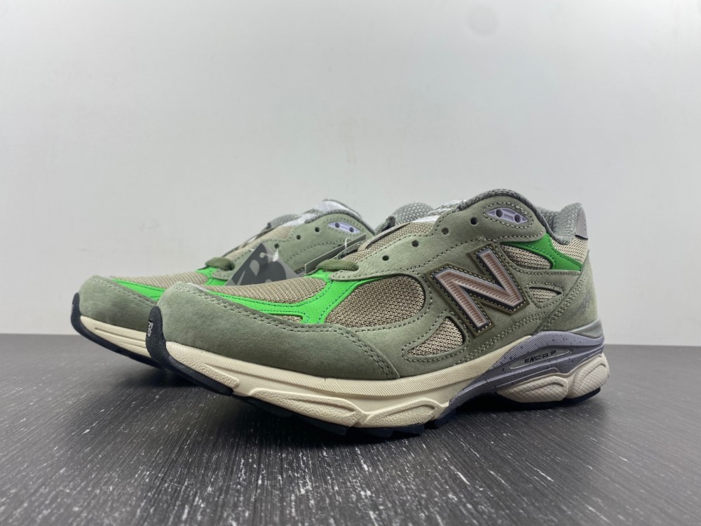 New Balance 990v3 MiUSA Patta Keep Your Family Close